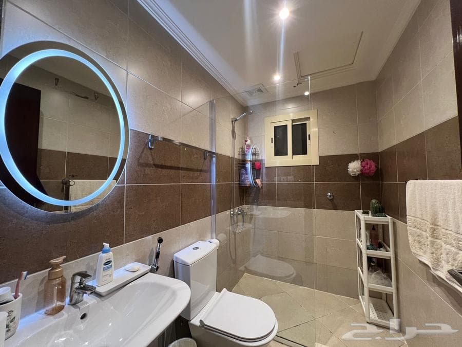 شقة 5 غرف في الزهراء 2