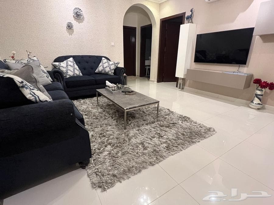 شقة 5 غرف في الزهراء 9