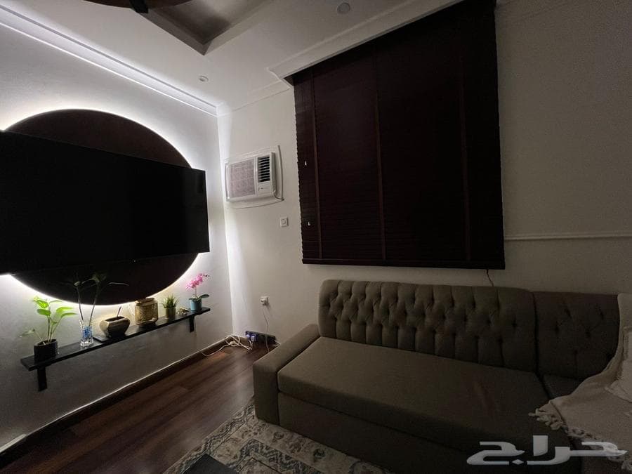 شقة 5 غرف في الزهراء 10