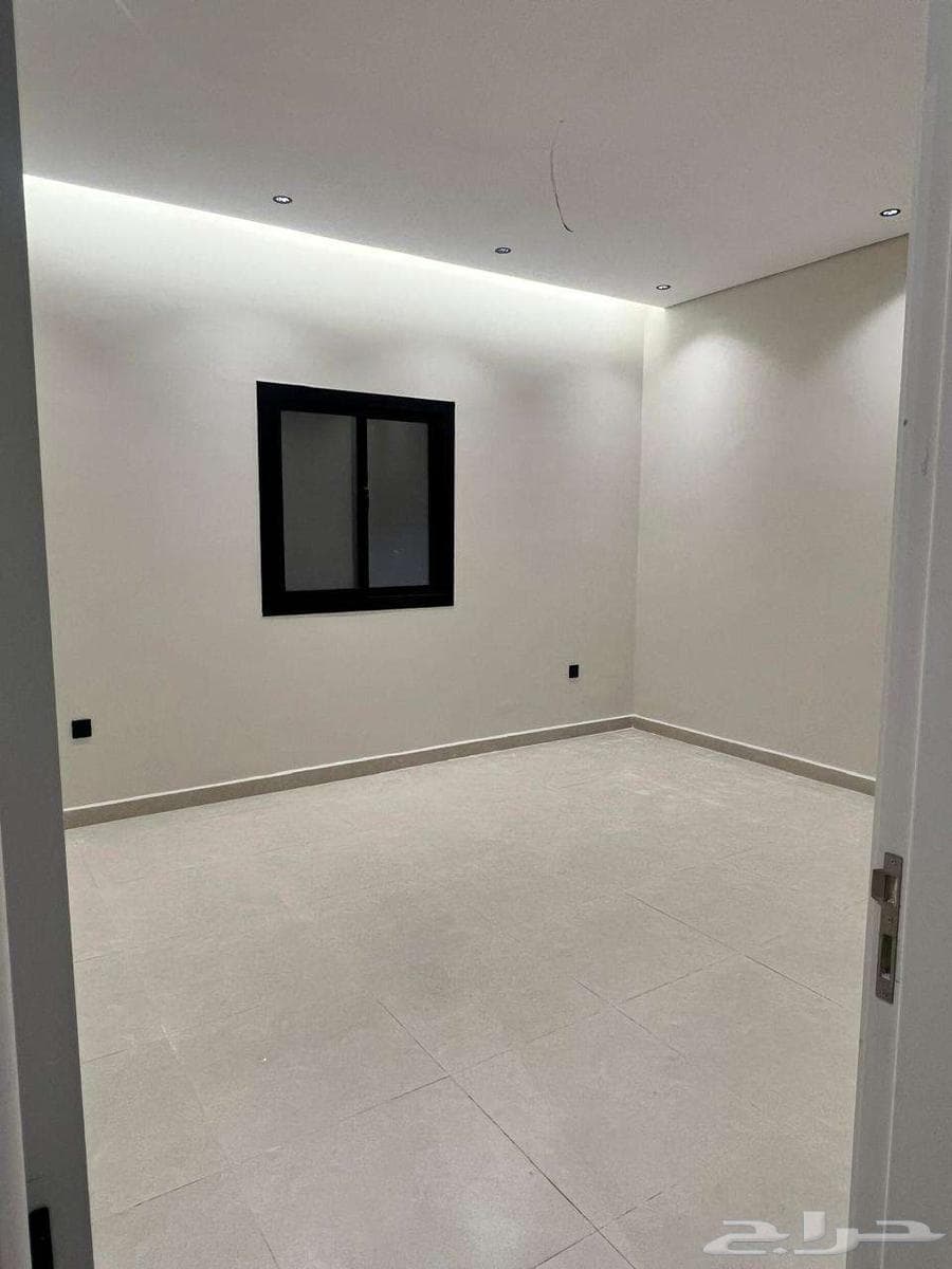 شقة 4 غرف في الريان 6