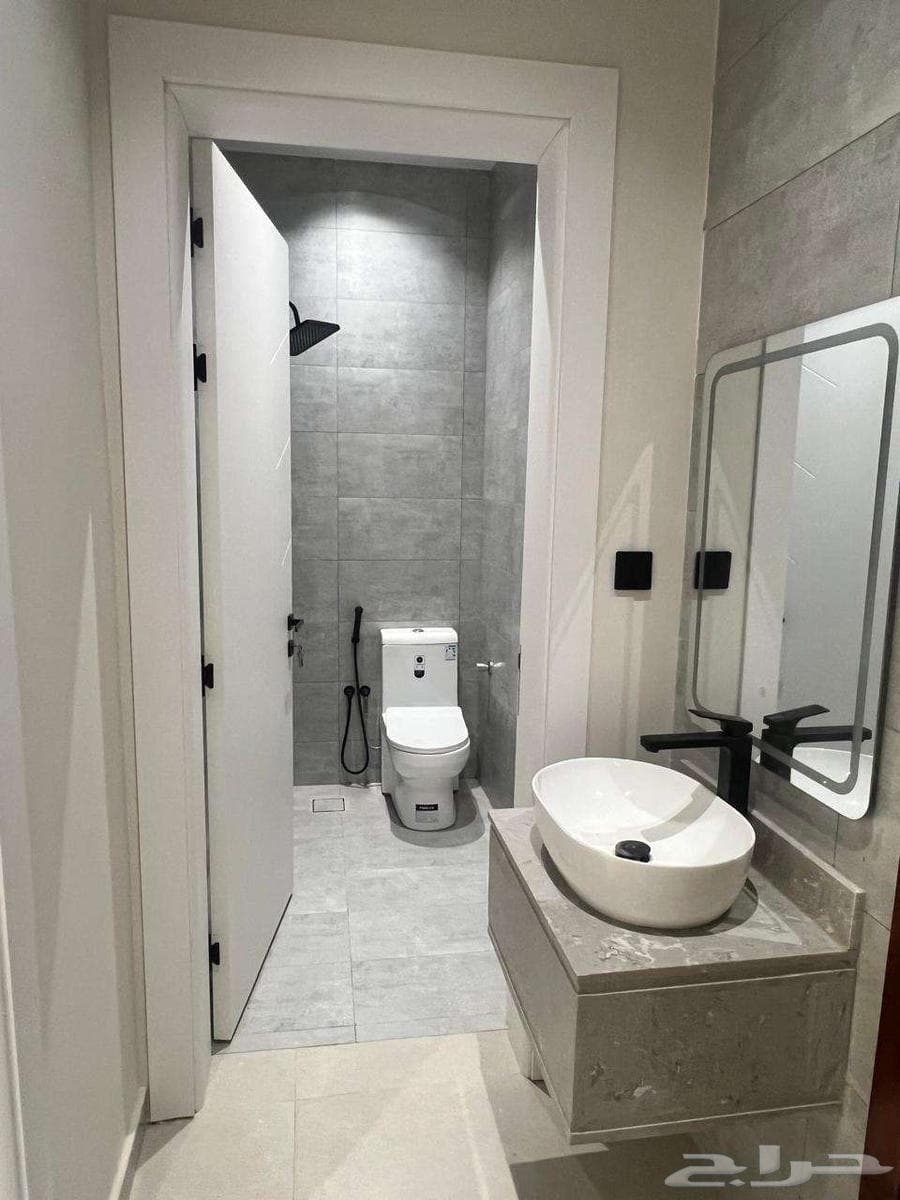 شقة 4 غرف في الريان 7