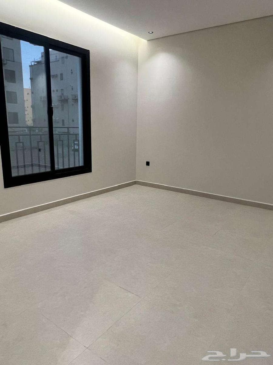 شقة 4 غرف في الريان 9