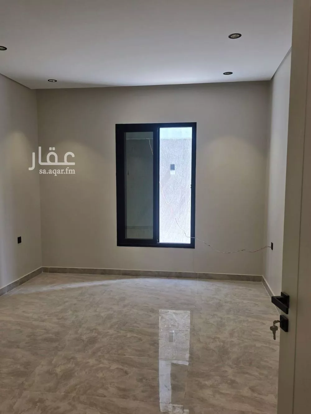 شقة 5 غرف في الشعلة 10