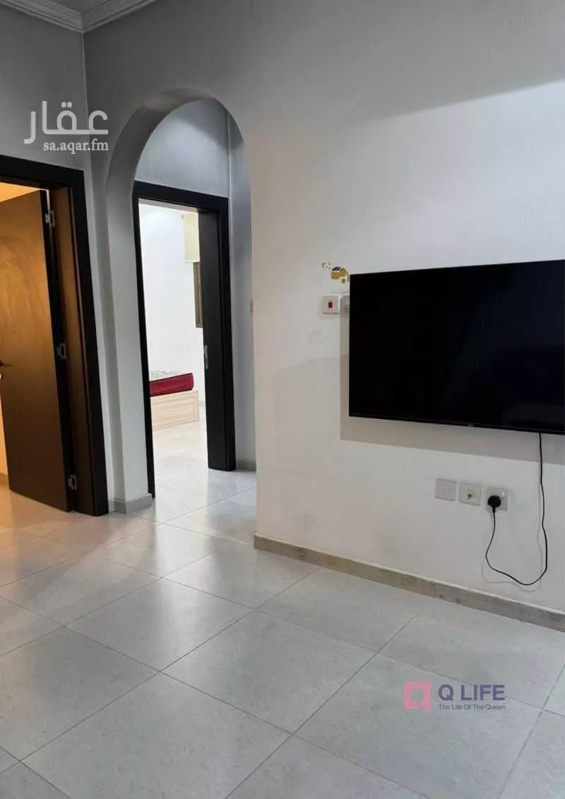 شقة 1 غرف في احد 4