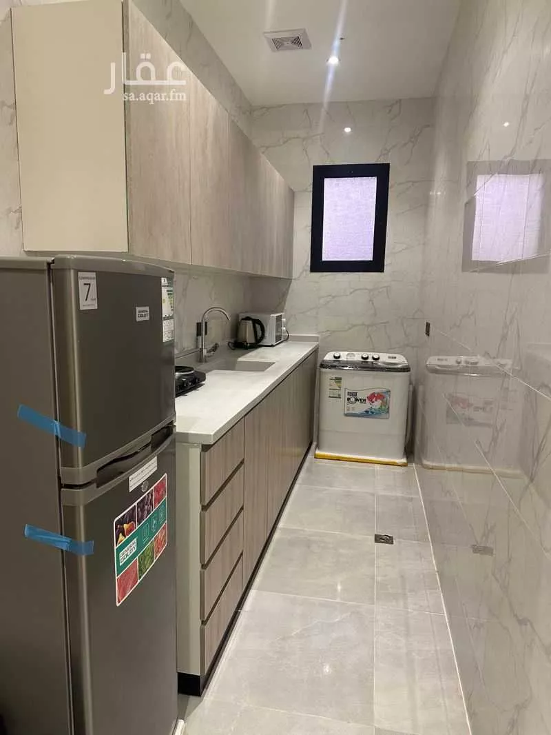 عمارة 869 م² في طيبة 7