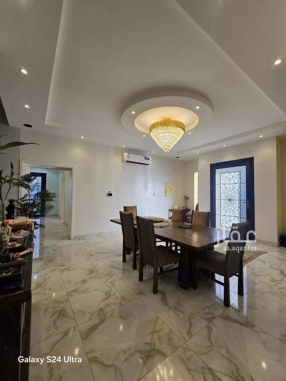 فيلا 11 غرف في الشراع 11