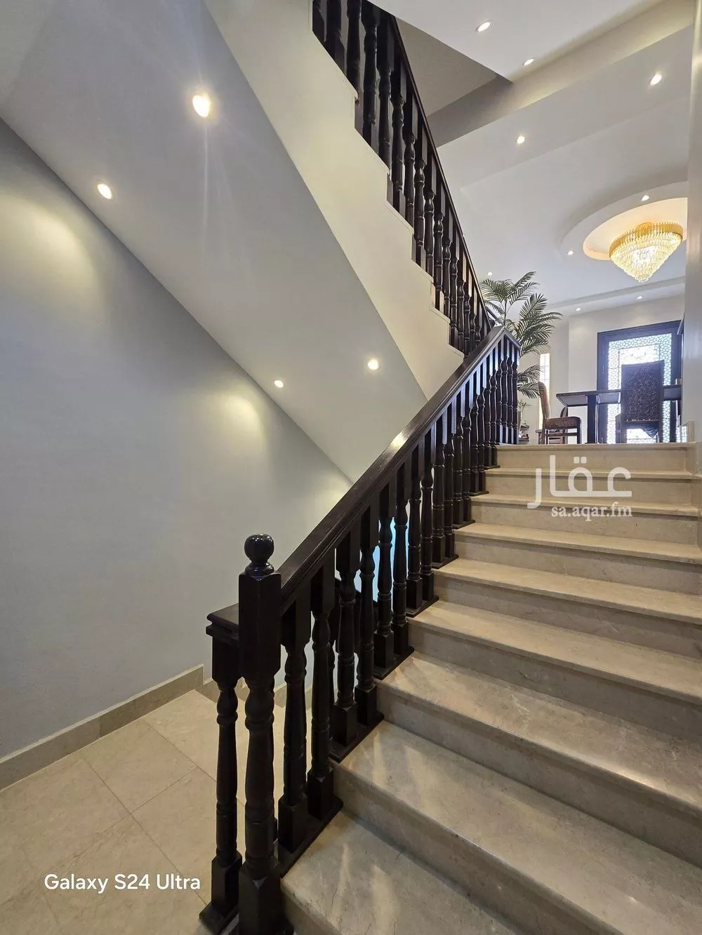 فيلا 11 غرف في الشراع 6