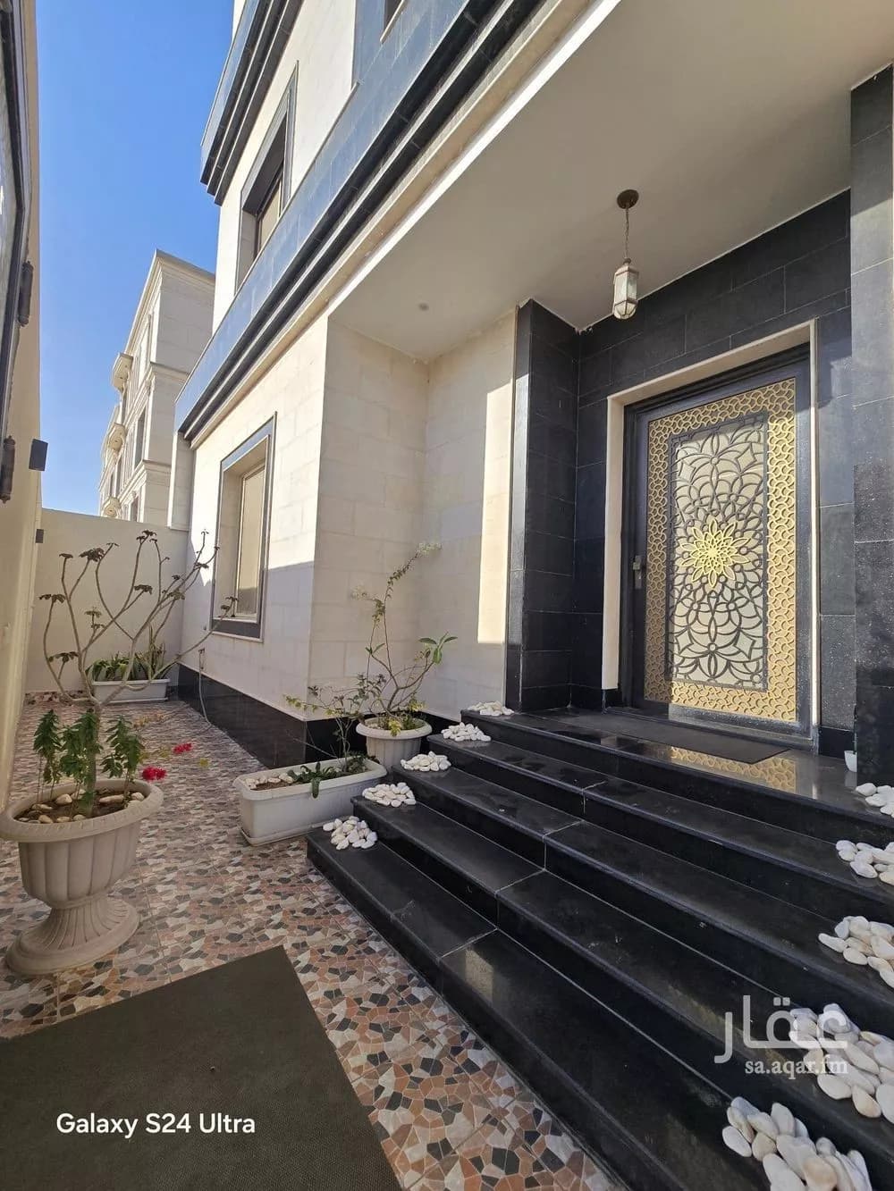 فيلا 11 غرف في الشراع 8