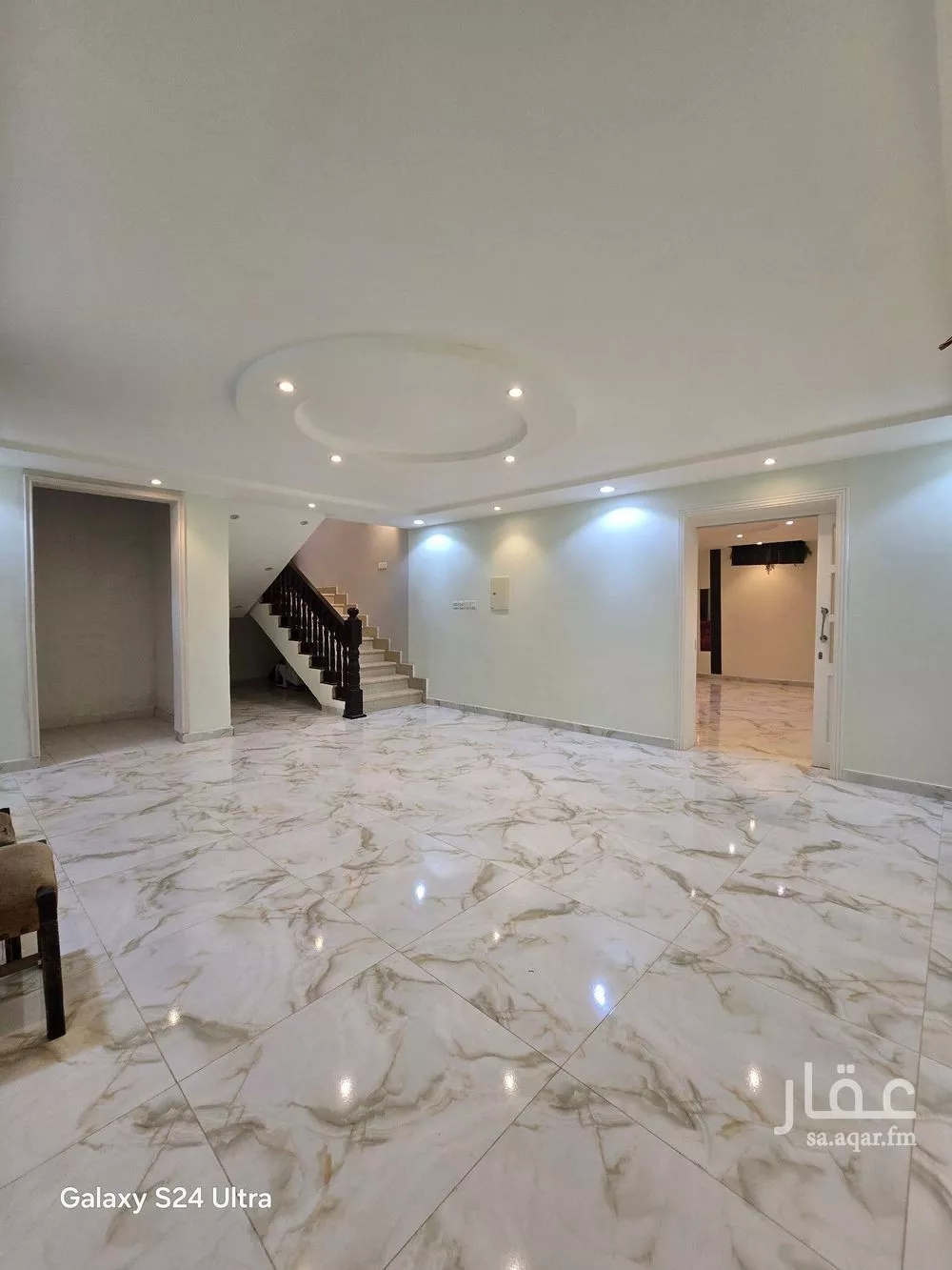 فيلا 11 غرف في الشراع 10