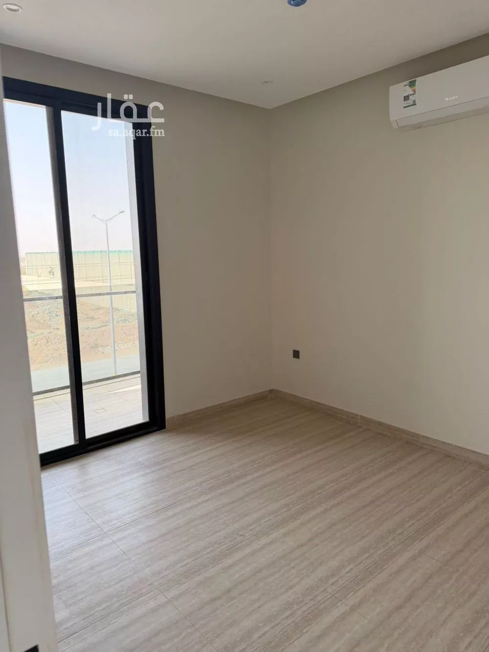 شقة 3 غرف في الرمال 4