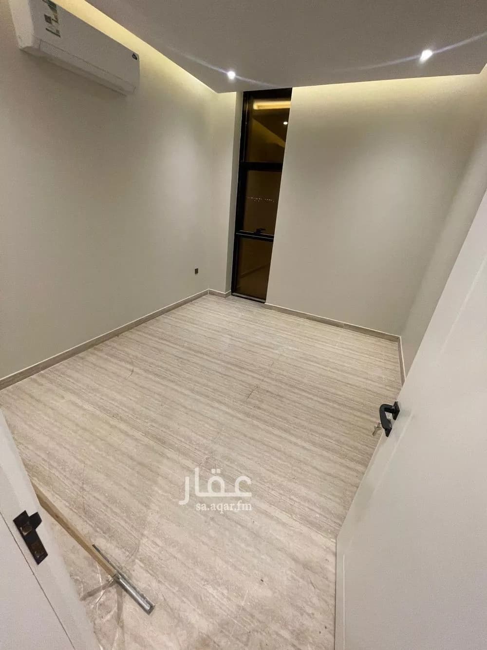 شقة 3 غرف في الرمال 10