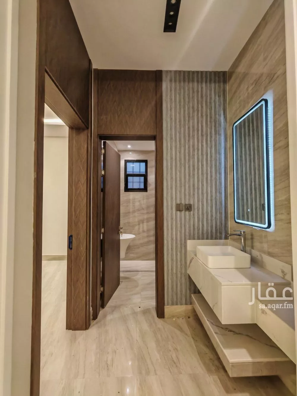 فيلا 6 غرف في الرمال 2