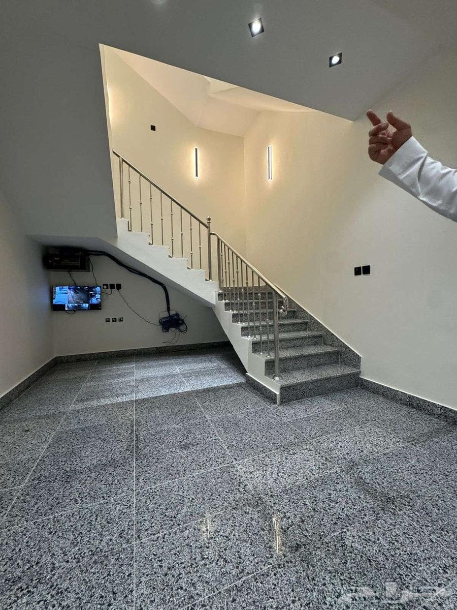 شقة 4 غرف في ولي العهد 52