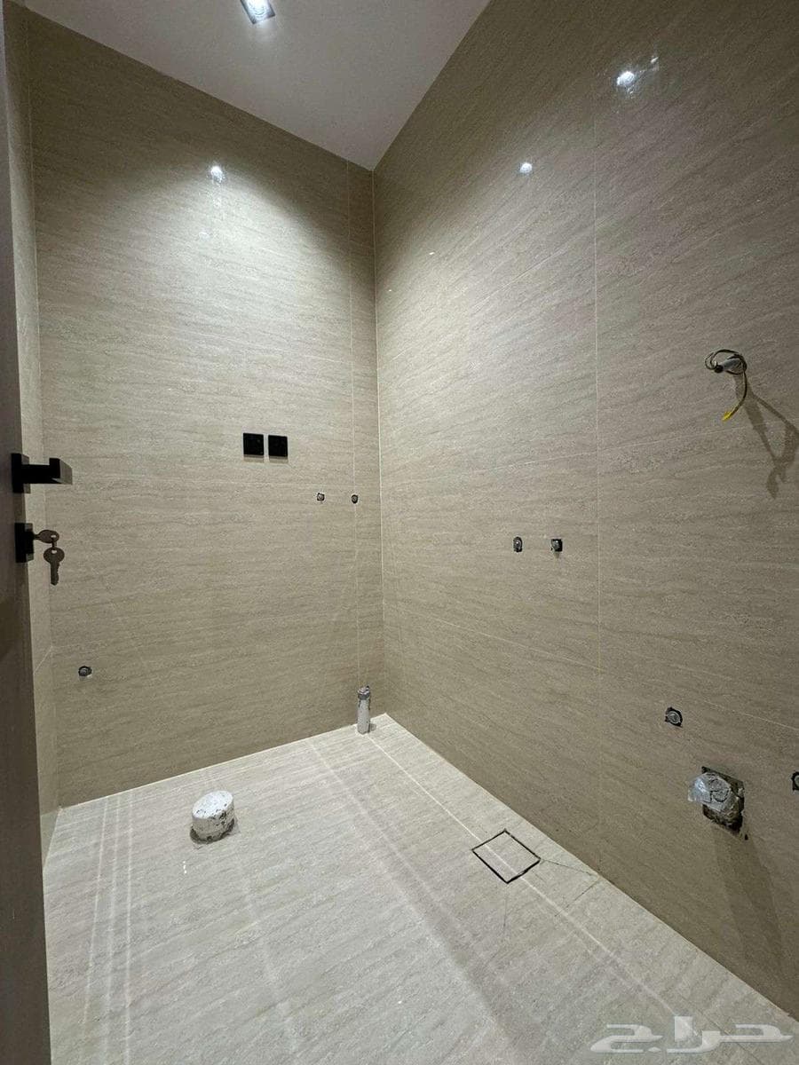 شقة 4 غرف في ولي العهد 54