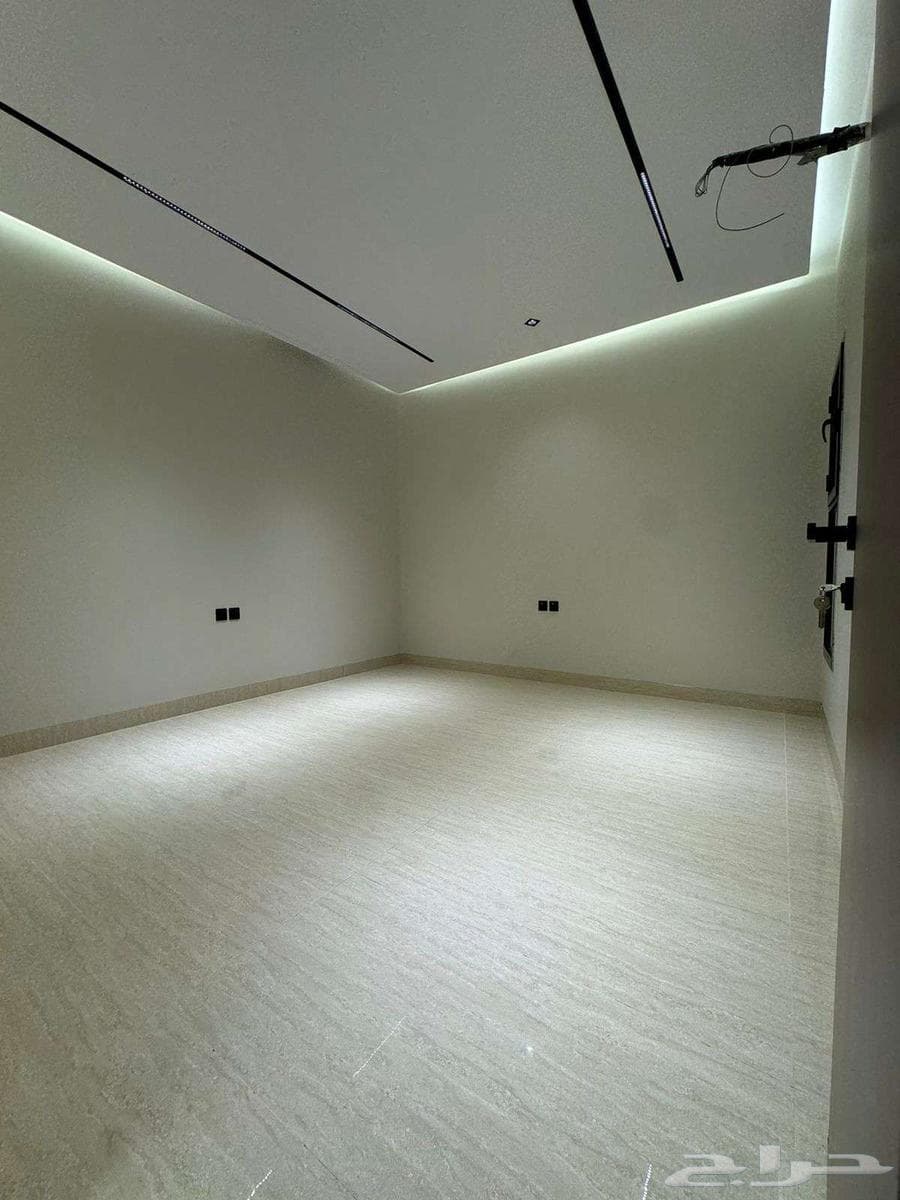 شقة 4 غرف في ولي العهد 7