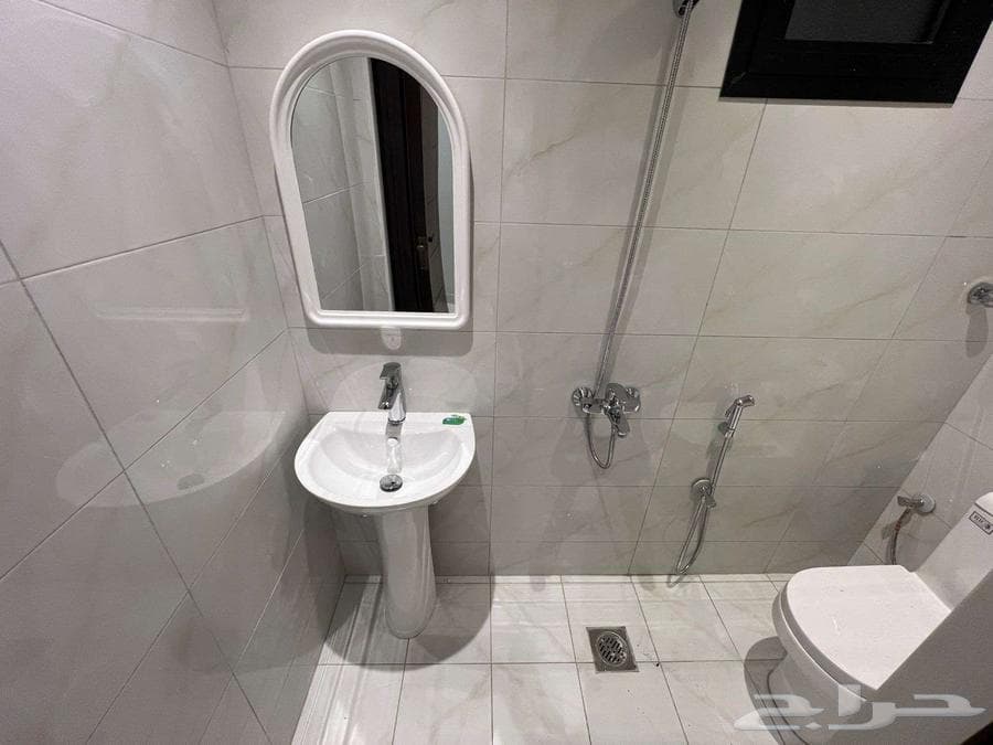 شقة 5 غرف في ولي العهد 14