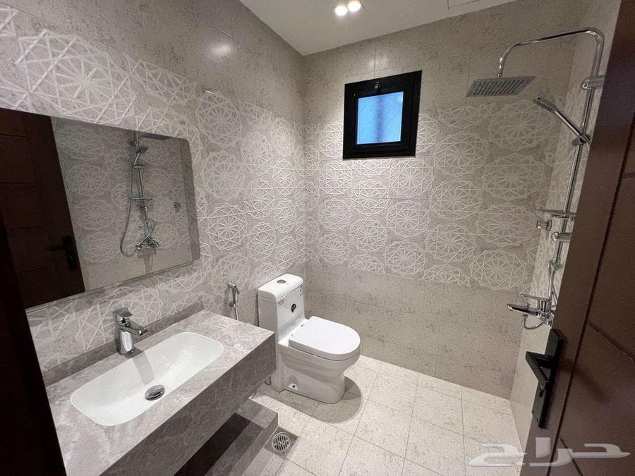 شقة 5 غرف في ولي العهد 18