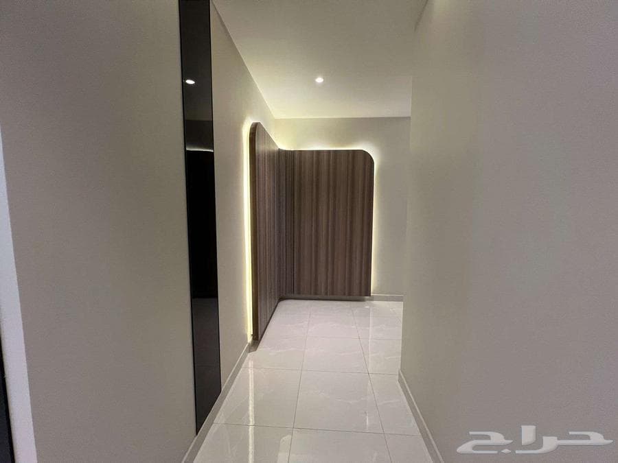 شقة 5 غرف في ولي العهد 19
