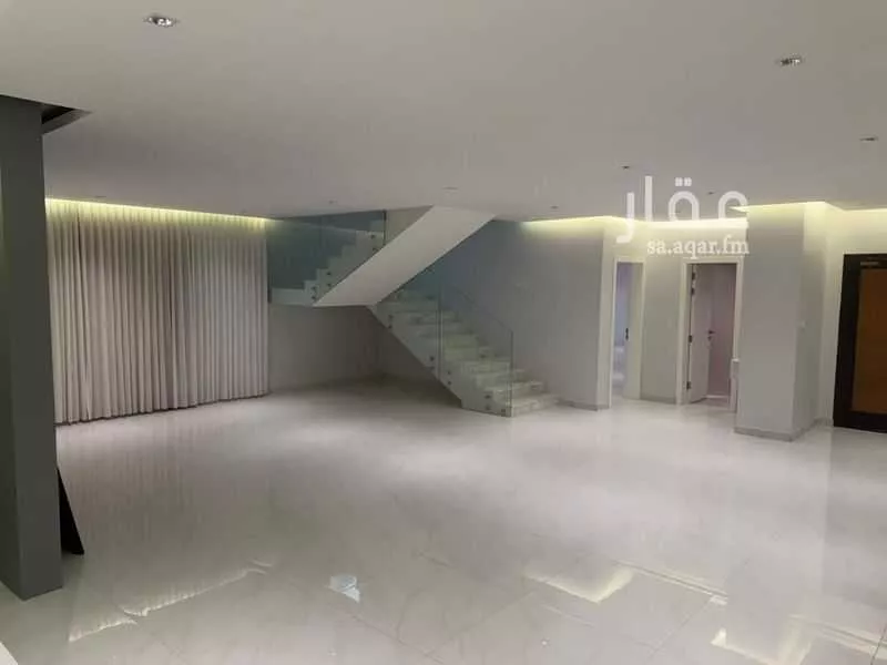 فيلا 4 غرف في البحيرة 13