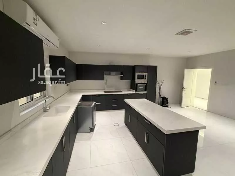 فيلا 4 غرف في البحيرة 14