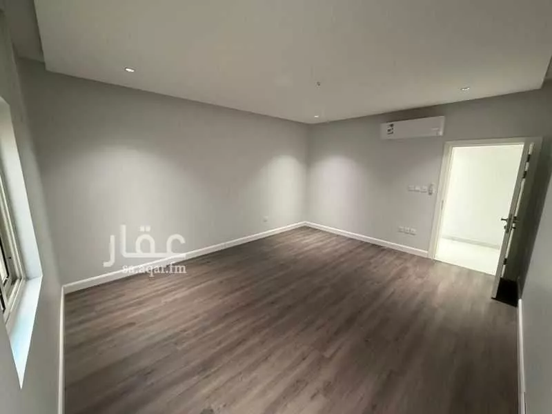 فيلا 4 غرف في البحيرة 9