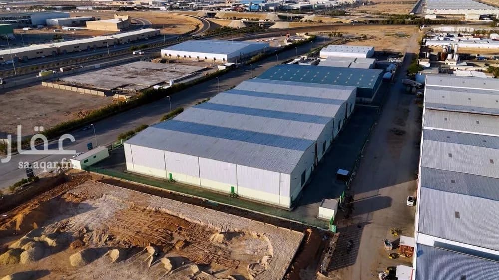مستودع 12746 م² في الرياض 5