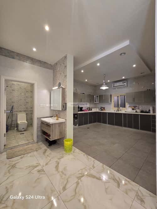 فيلا 11 غرف في الشراع 12