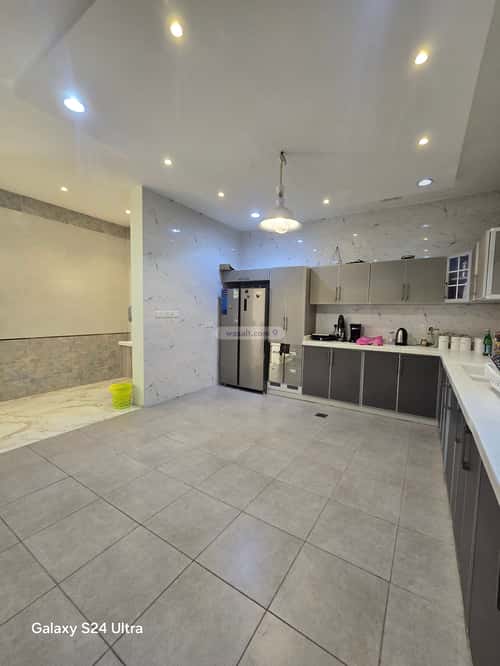 فيلا 11 غرف في الشراع 16