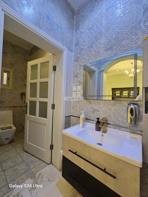 فيلا 11 غرف في الشراع 7