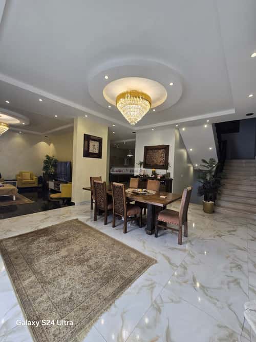 فيلا 11 غرف في الشراع 8