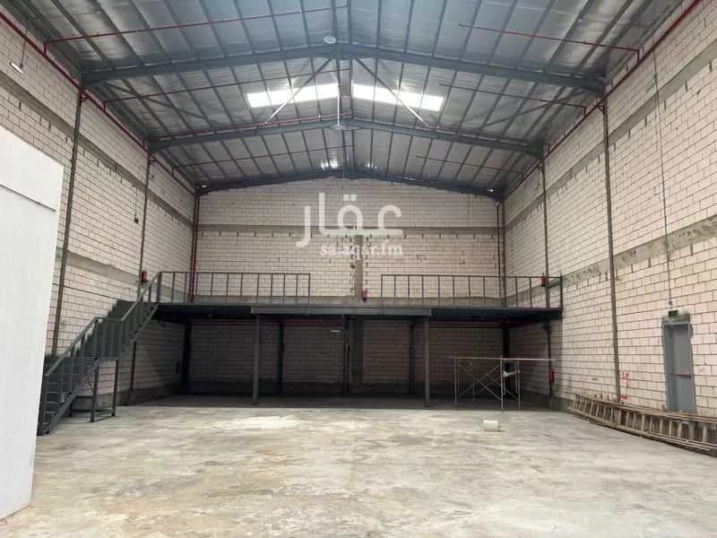 مستودع 775 م² في الفيصلية 2