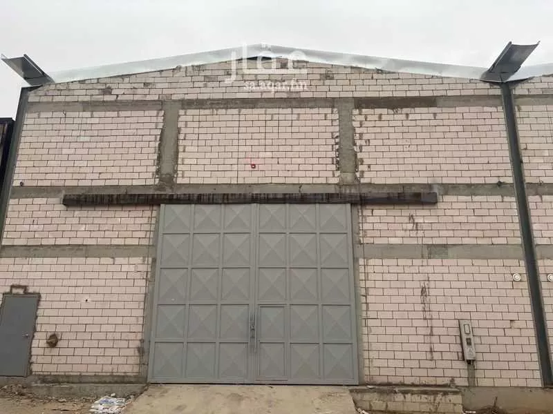 مستودع 775 م² في الفيصلية 5