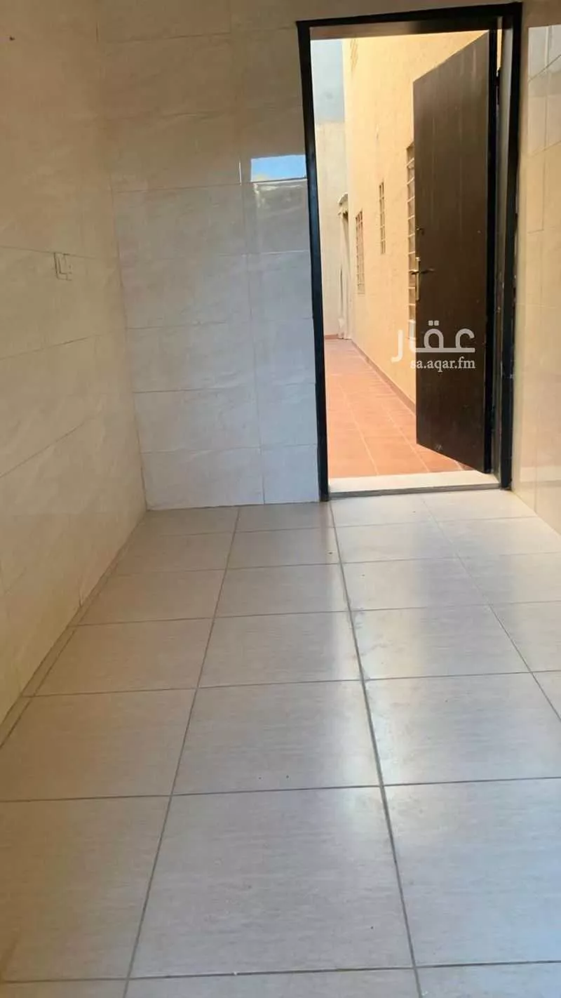 فيلا 8 غرف في الياسمين 15