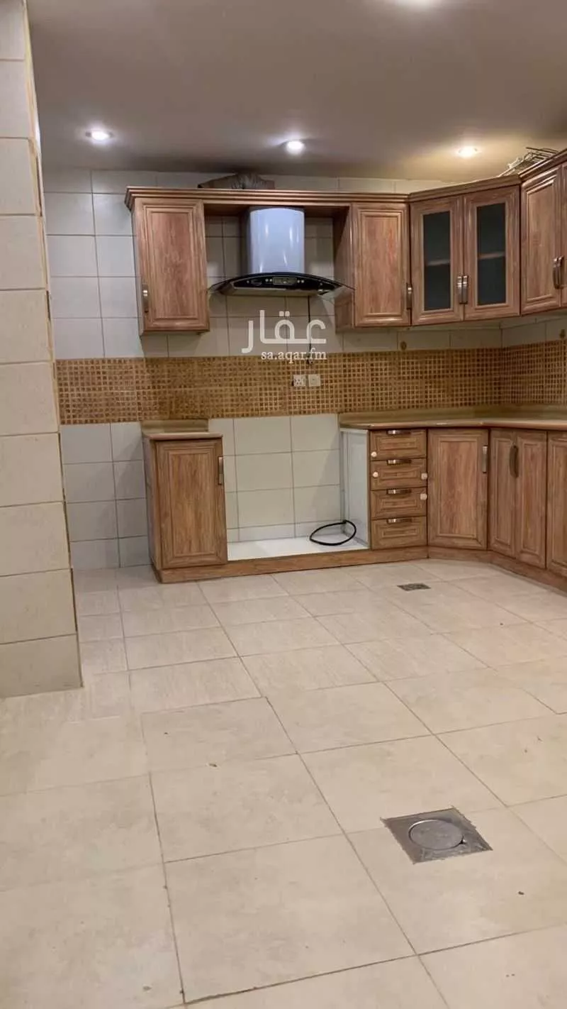 فيلا 8 غرف في الياسمين 8