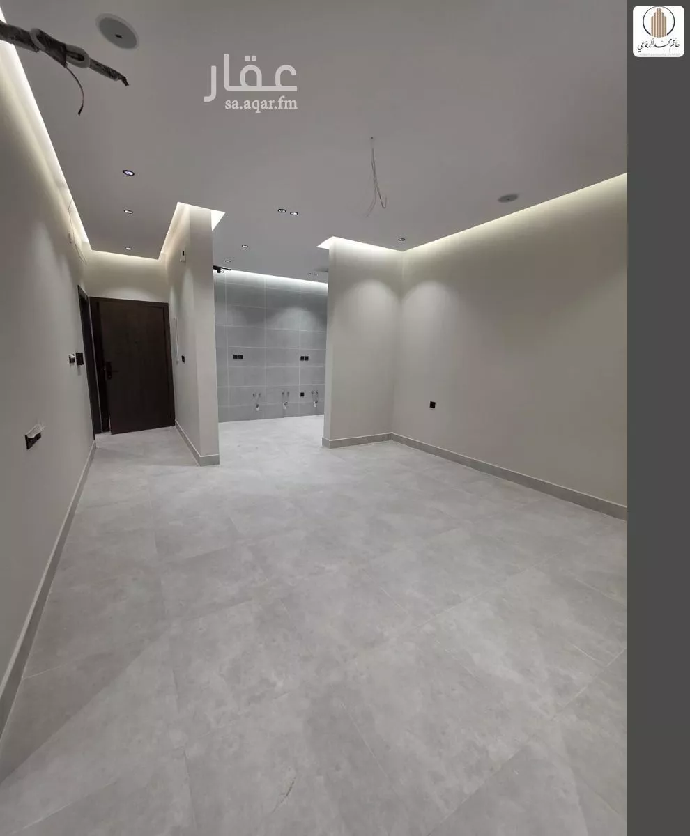 شقة 4 غرف في الروضة 8