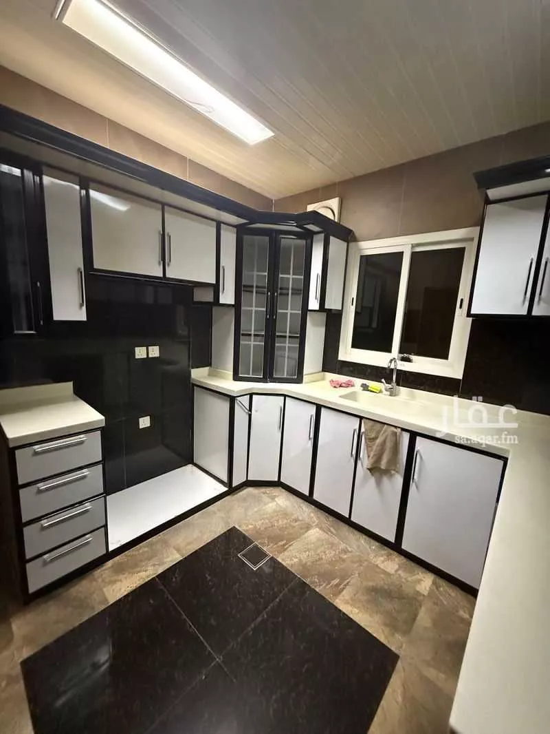 شقة 3 غرف في الورود 1