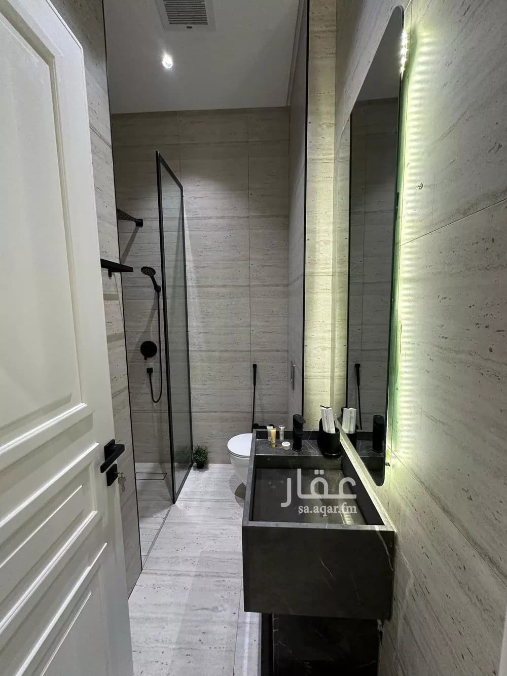 3 bedroom apartment in Al Malqa 14