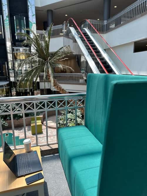 مكتب 10829 م² في الروضة 9