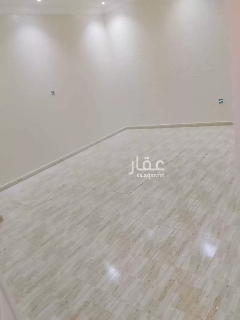 شقة 4 غرف في بطحاء قريش 5