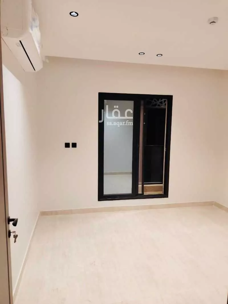 شقة 4 غرف في الحمرا 7