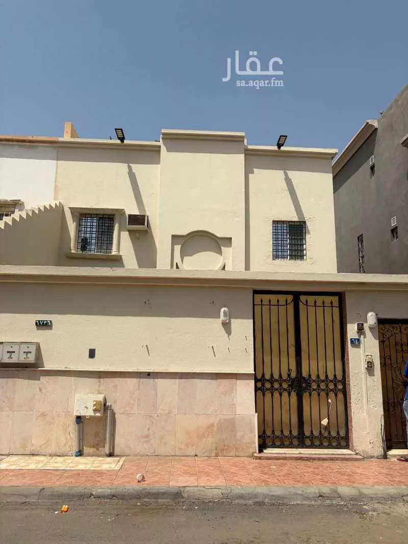 فيلا 4 غرف في البساتين 1