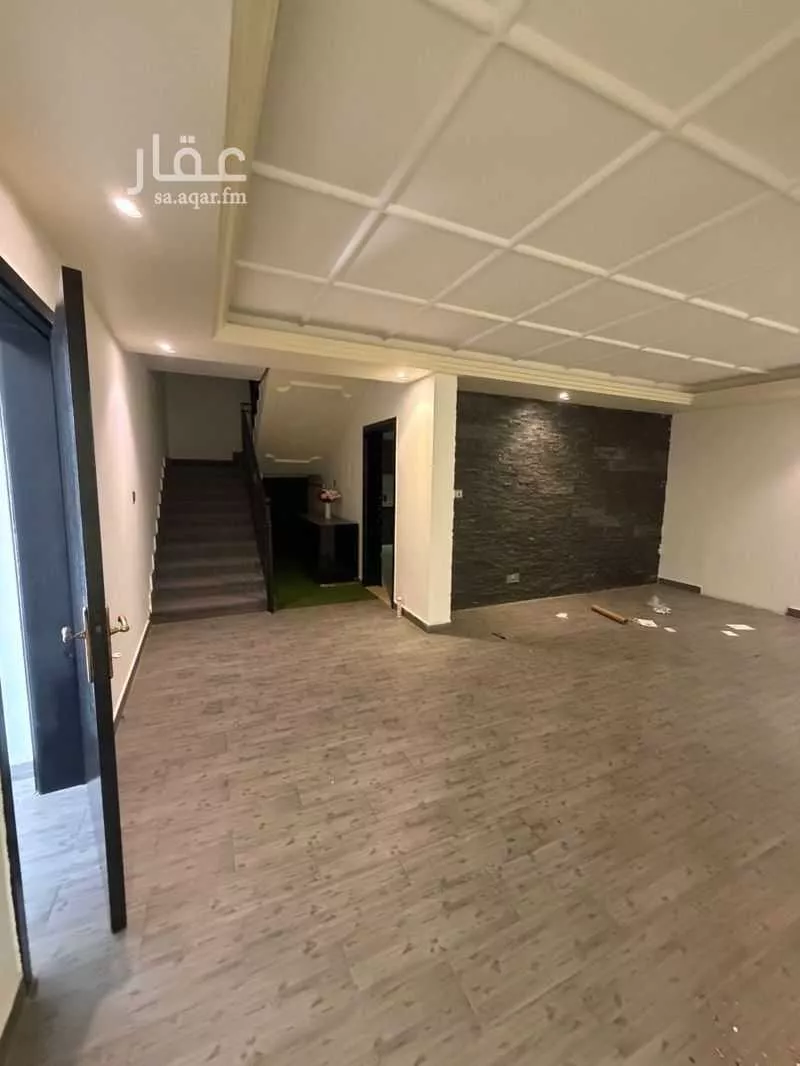 فيلا 4 غرف في البساتين 5