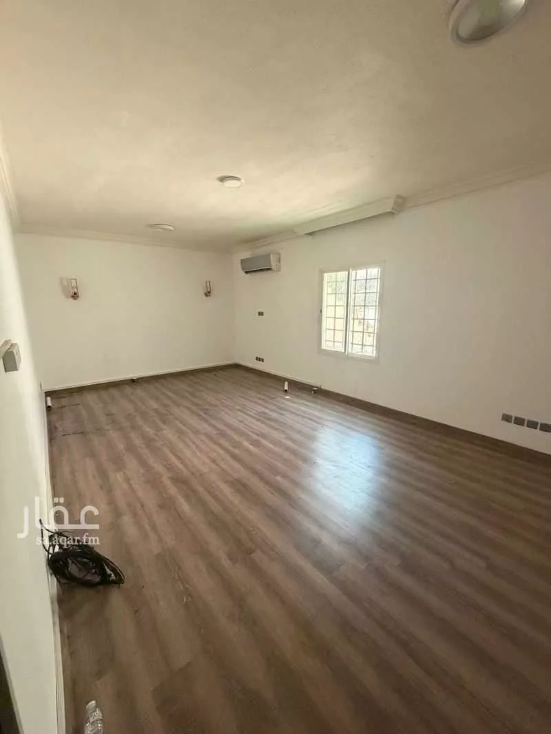 فيلا 4 غرف في البساتين 9