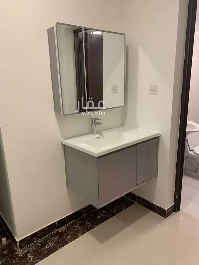 شقة 4 غرف في الجامعة 7