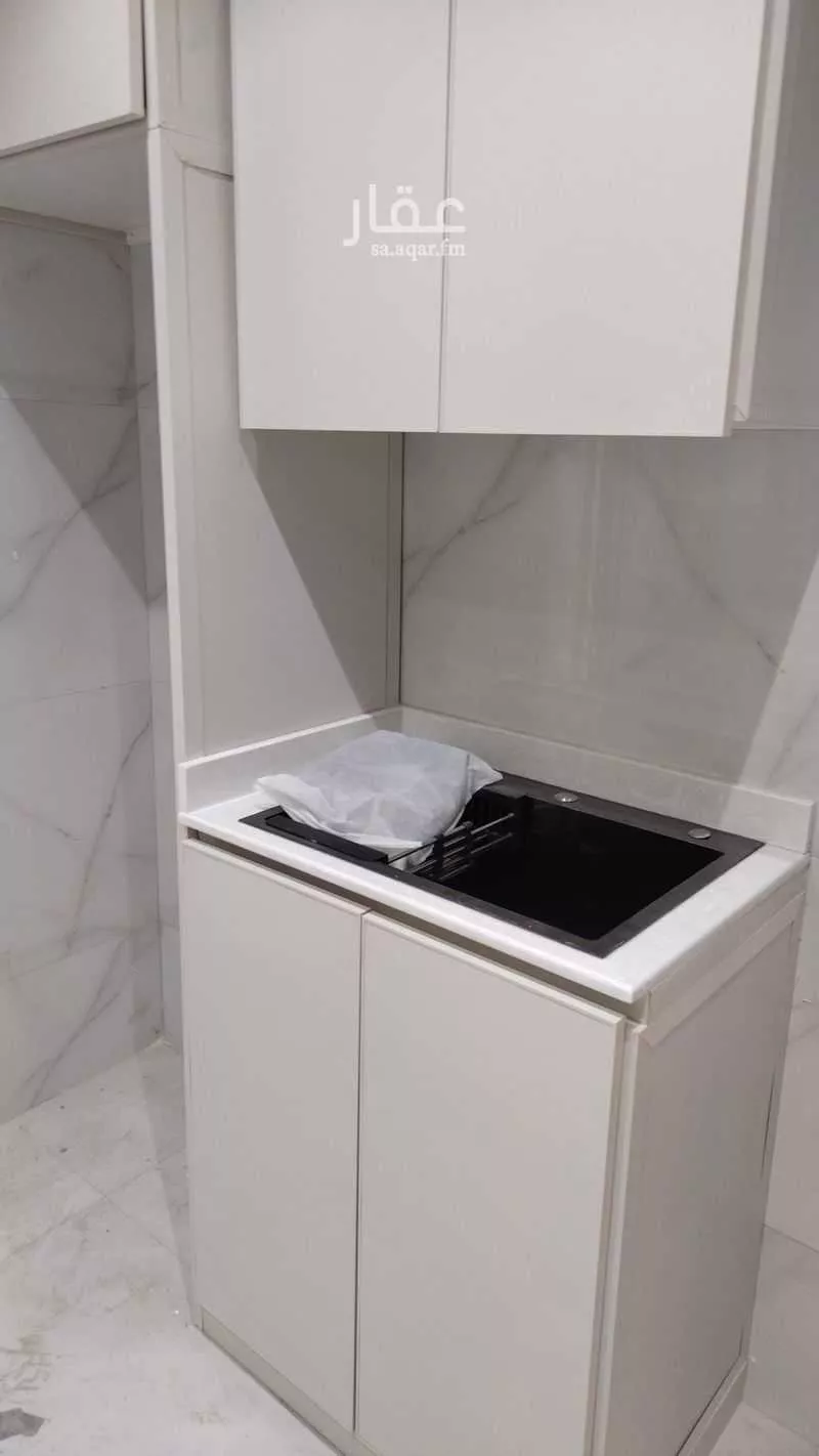 2 bedroom apartment in Al Uraija Al Gharbiyah 3