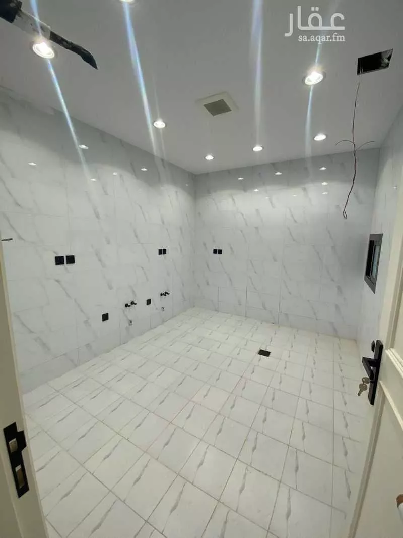 شقة 4 غرف في السلامة 8