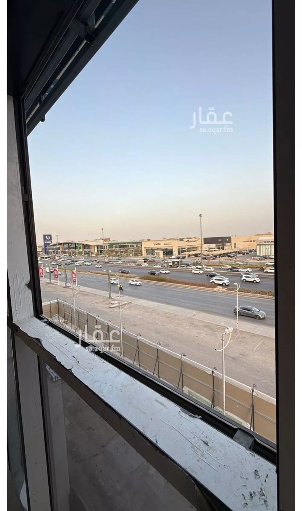 مكتب 630 م² في الروضة 5