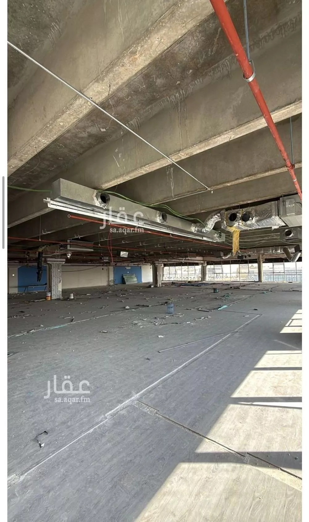 مكتب 630 م² في الروضة 6