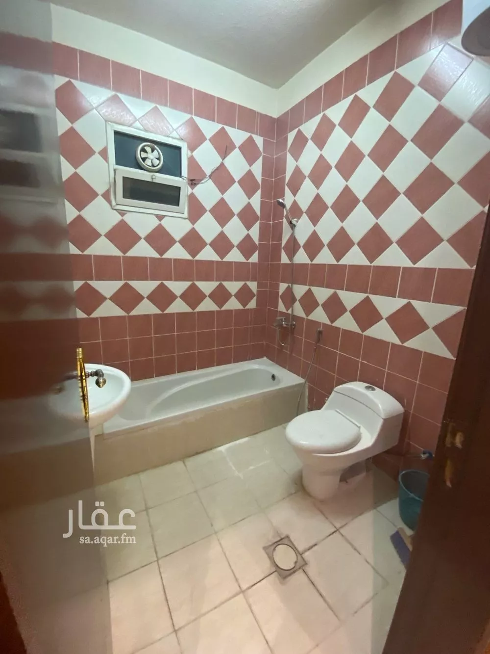 3 bedroom floor in Al Munsiyah 8