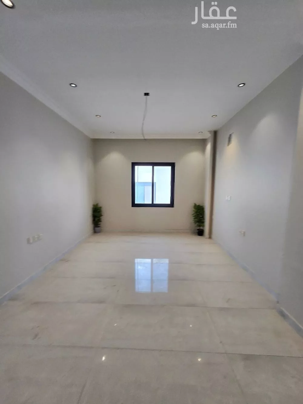 شقة 4 غرف في الحمرا 11